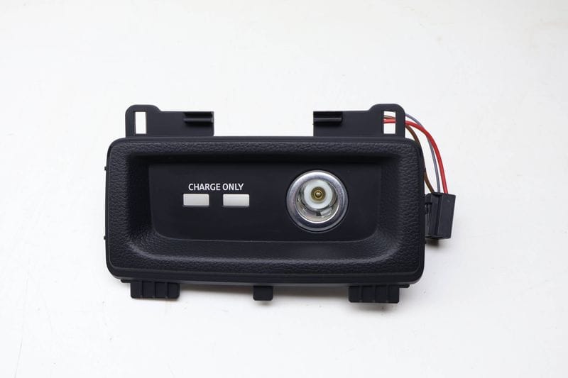 Center Console Power Outlet / Trim 8W0863324A — Used (SKU 630391)