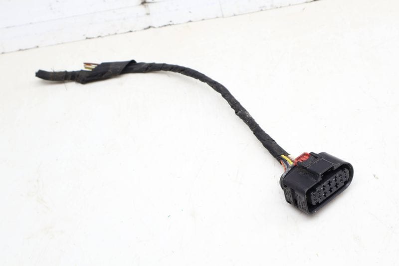 14-PIN Wiring Connector / Pigtail 8W0973737 — Used (SKU 707792)