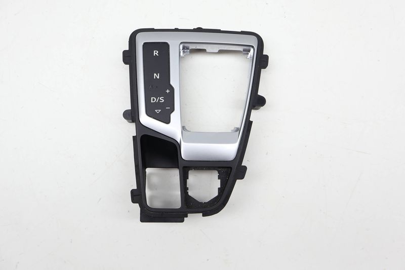 Automatic Shift Selector Cover / Circuit Board 80B713111C — Used (SKU 718974)