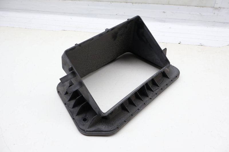 Cabin Air Intake / HVAC Duct 80B819904D — Used (SKU 719235)