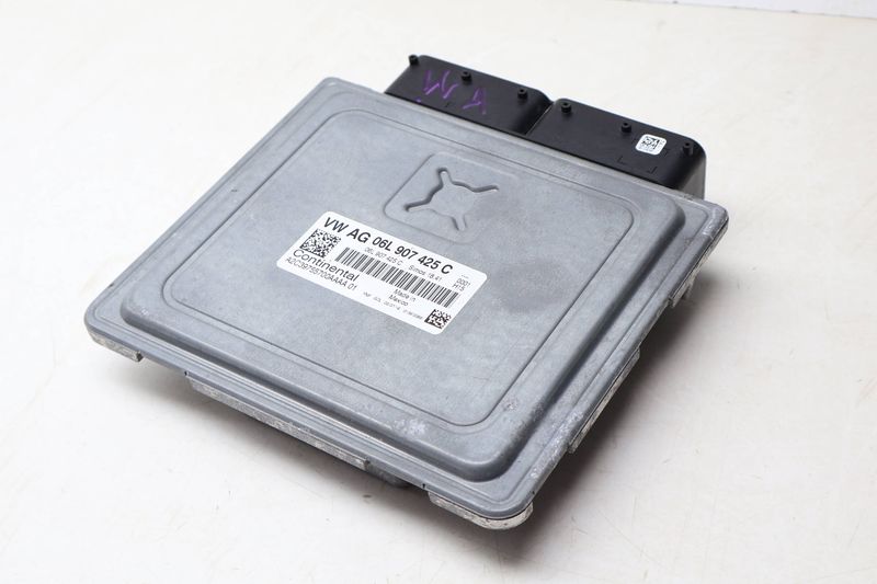 ECU / ECM / Engine Control Module 06L907425C — Used (SKU 707548)