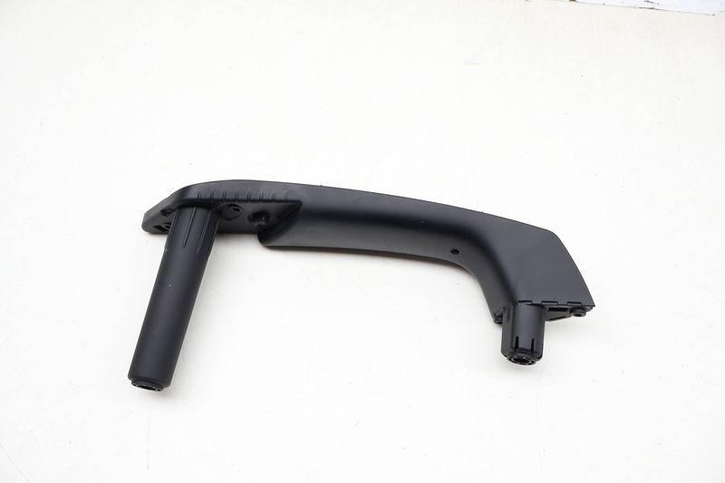 Door Pull / Grab Handle 80A867195A — Used (SKU 719116)