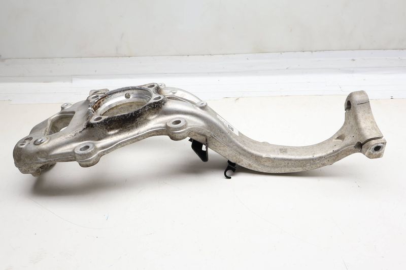 Spindle Knuckle / Wheel Bearing Housing 80A407559 — Used (SKU 719265)
