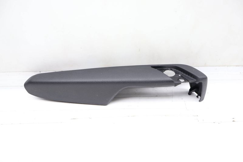 Door Panel Armrest / Arm Rest 80A867174 — Used (SKU 719111)