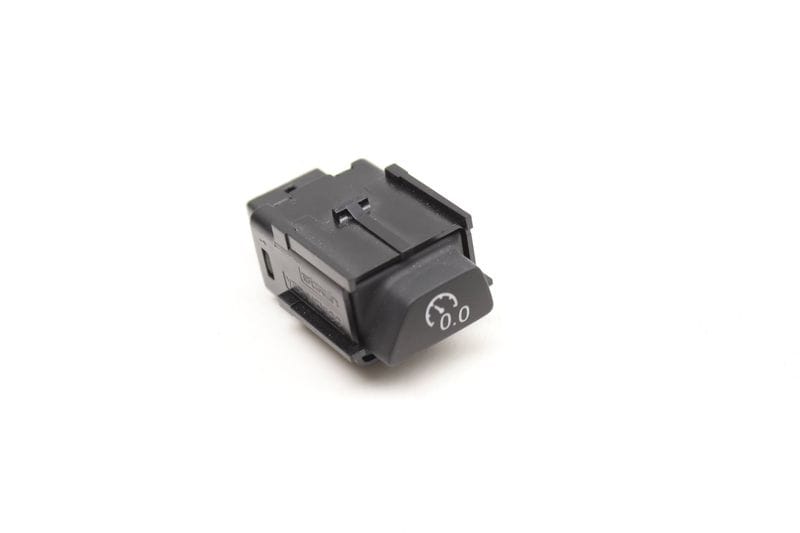 Instrument Cluster Trip Reset Switch / Button 80B907569 — Used (SKU 580102)