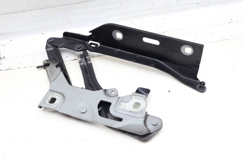 Hood Hinge 80A823301C — Used (SKU 707765)