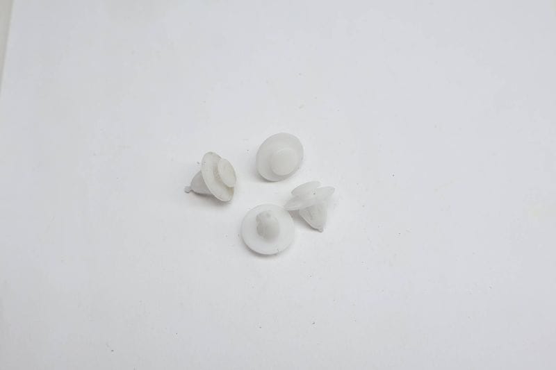 Lower Door Molding / Exterior Trim Clip Set (4) 80A853573 — Used (SKU 719356)