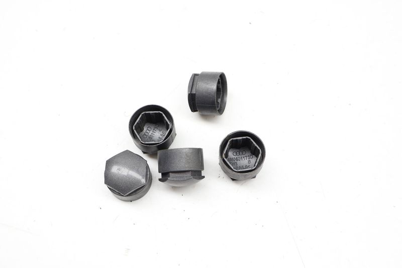Lug Nut / Bolt Cover / Cap Set 4M0601173D — Used (SKU 719350)