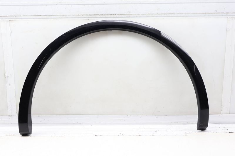 Wheel Fender Flare Trim / Molding 80A853817A — Used (SKU 719180)