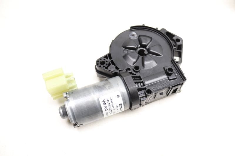 Sunroof / Sun Roof Motor 3G9877795G — Used (SKU 489841)