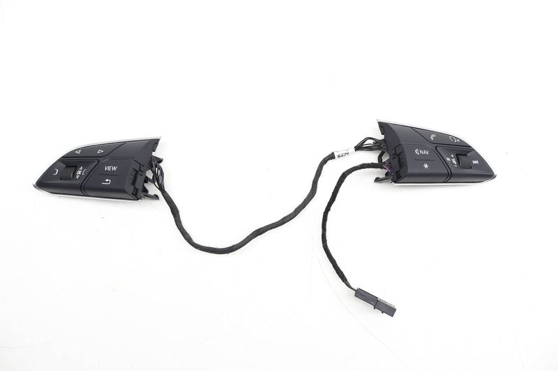 Steering Wheel Control Switch / Button Set 80A951523D — Used (SKU 718941)