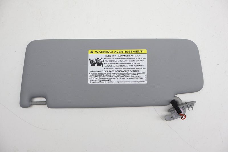Sun Visor / Mirror 8W0857552AM — Used (SKU 718907)