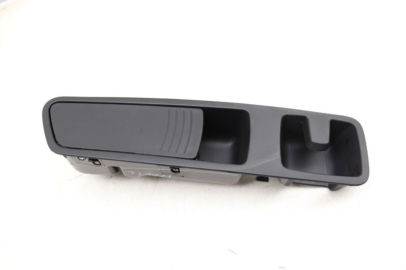Trunk Cargo Handle / Hook / Hanger 80A867616 — Used (SKU 490065)