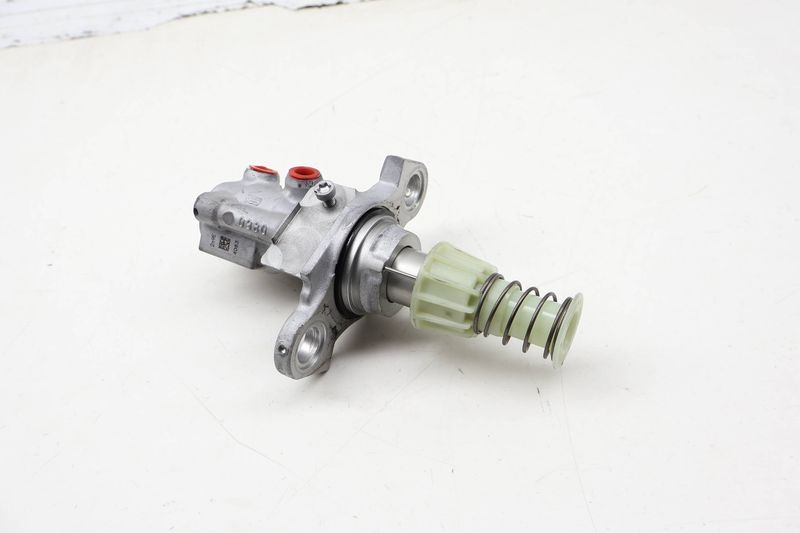 Brake Master Cylinder 4M0611021G — Used (SKU 729289)