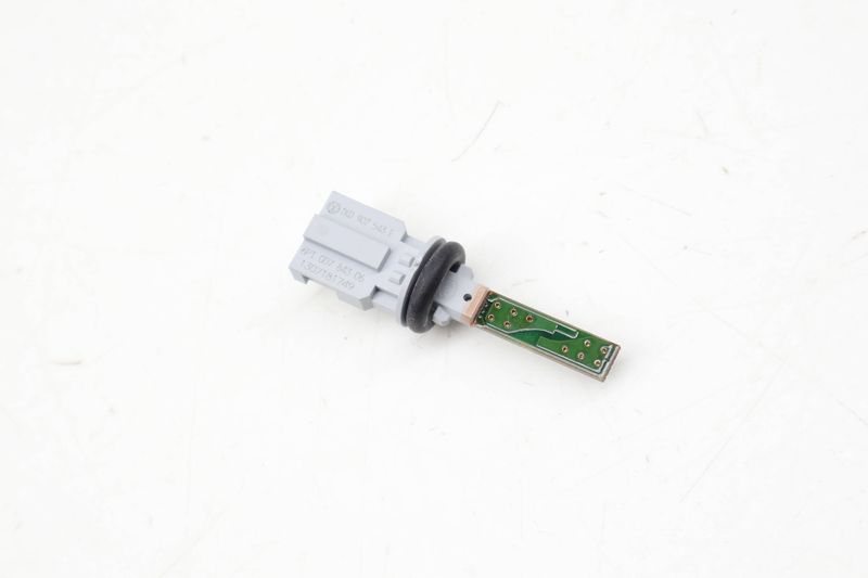 Climate Air Temp / Temperature Sensor 1K0907543E — Used (SKU 729036)