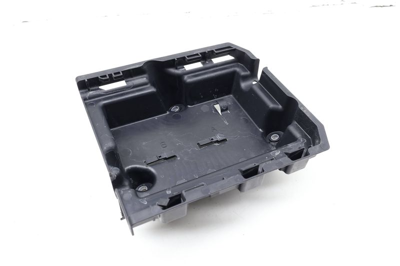 ECU / Engine Module Holder Bracket 4M0907650A — Used (SKU 729257)