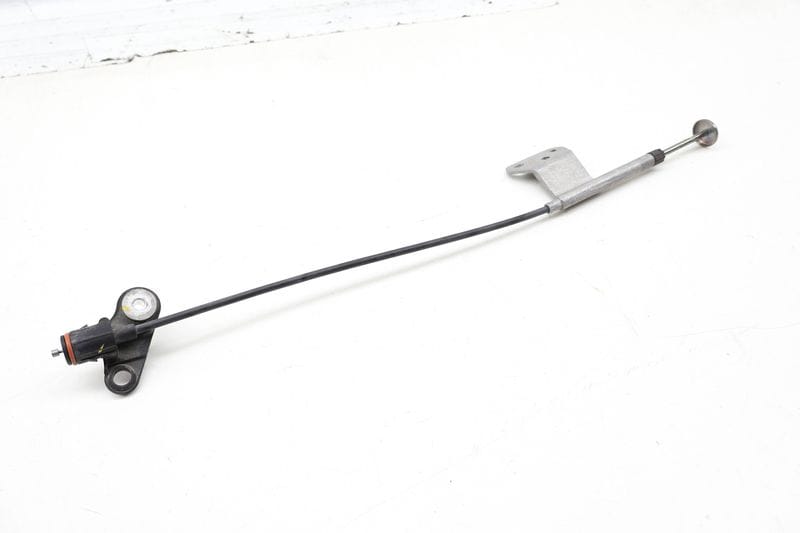 Emergency Release / Bowden Cable 4M0713045E — Used (SKU 729293)