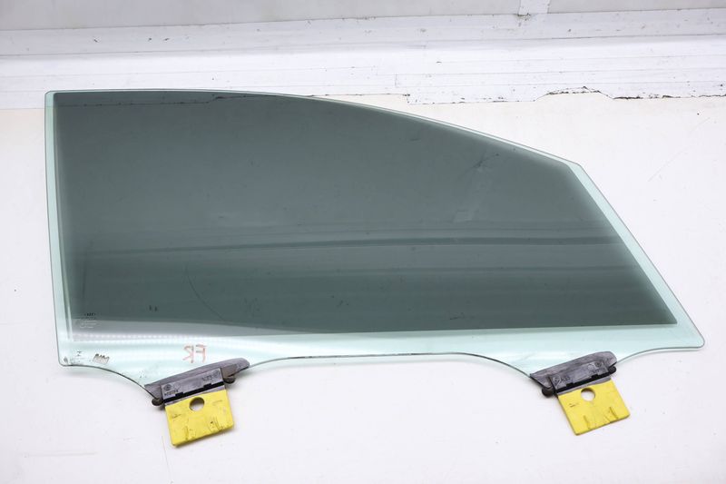 Door Window Glass 4M0845022 — Used (SKU 729374)