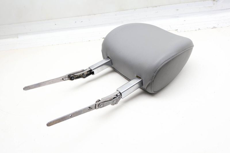 Headrest / Head Rest 4M0881902BL — Used (SKU 728837)