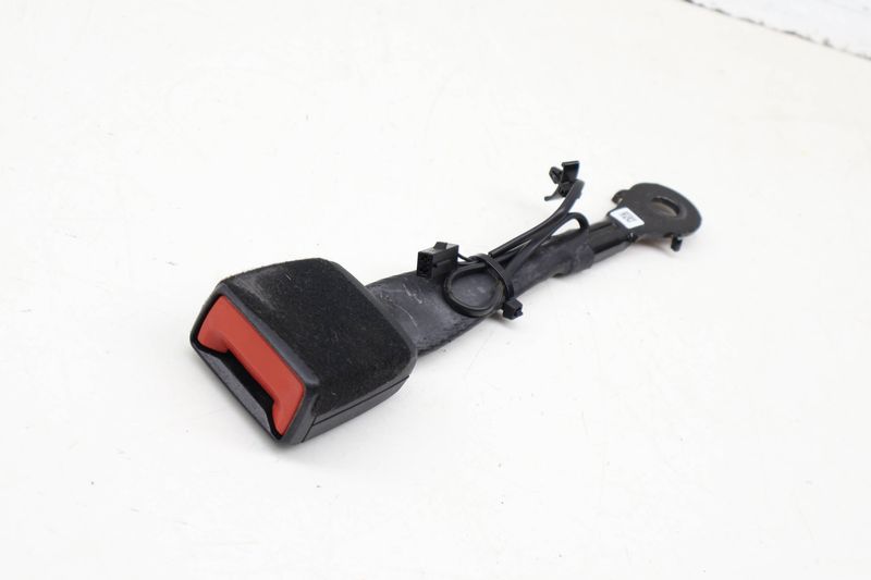 Seat Belt Buckle / Receiver 8W0857755A — Used (SKU 728954)