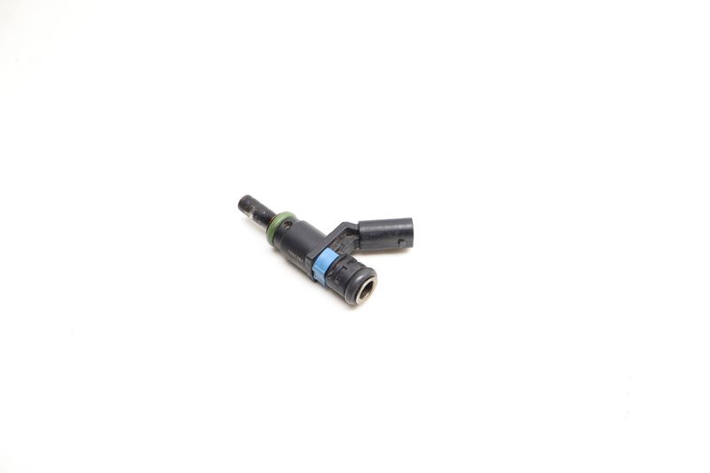 Fuel Injector 06E906031A — Used (SKU 729165)