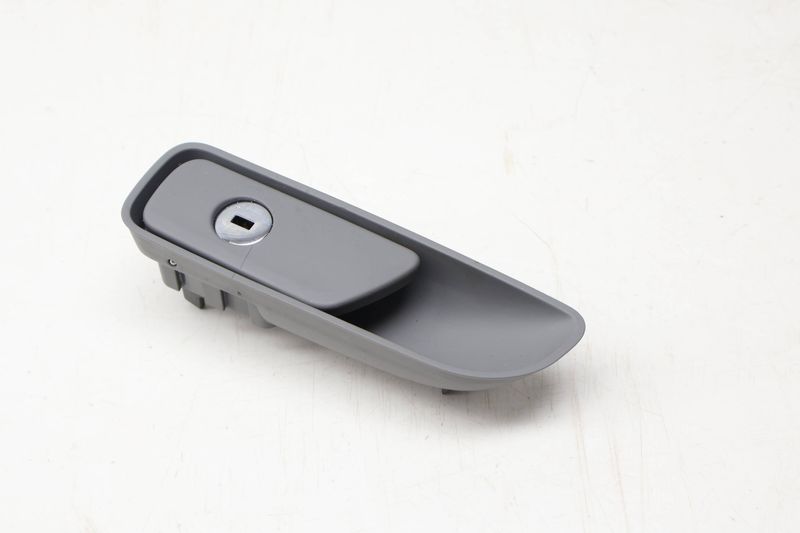 Glove Box Handle / Lock Cylinder 4M1857141A — Used (SKU 728901)