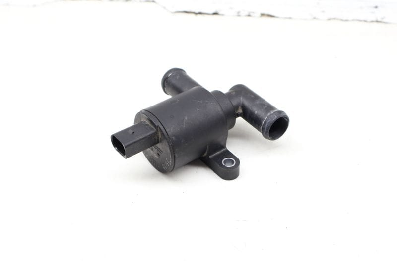 Heater Control Valve Unit 4H0121671D — Used (SKU 729137)