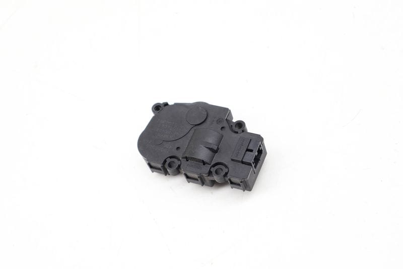 HVAC Flap / Servo Air Motor / Actuator 4M0820511 — Used (SKU 728995)