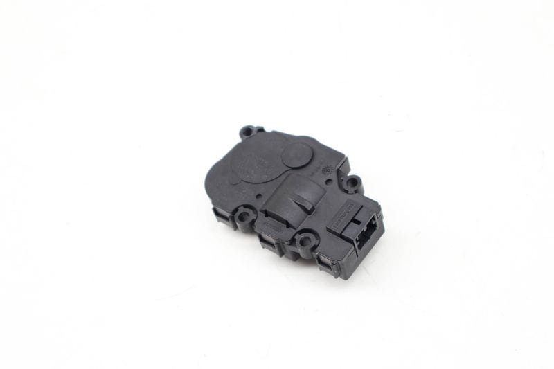 HVAC Flap / Servo Air Motor / Actuator 4M0820511 — Used (SKU 728997)