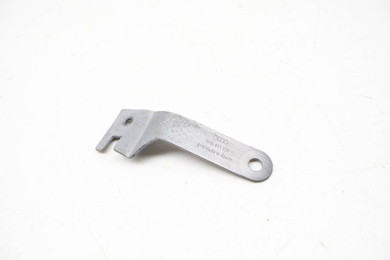 Horn Mount Bracket (LOW TONE) 4M0951229 — Used (SKU 729182)