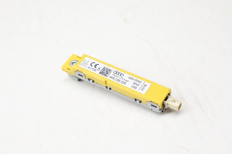 Upper Antenna Booster 4M0035225 — Used (SKU 729066)