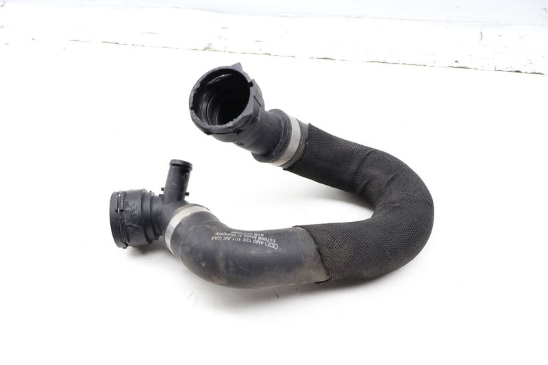 Lower Radiator Coolant Hose / Line 4M0122101AK — Used (SKU 729208)