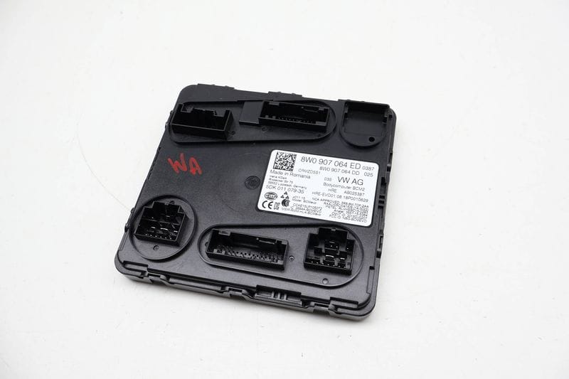Comfort Control Module / Ccm / BCM 8W0907064ED — Used (SKU 728824)
