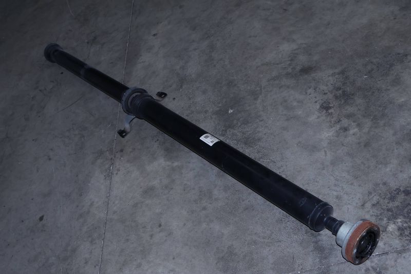 Driveshaft / Propeller Shaft 4M0521101AM — Used (SKU 729376)