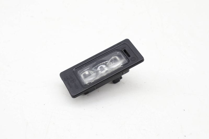 License Plate Light 5NA943021 — Used (SKU 729049)
