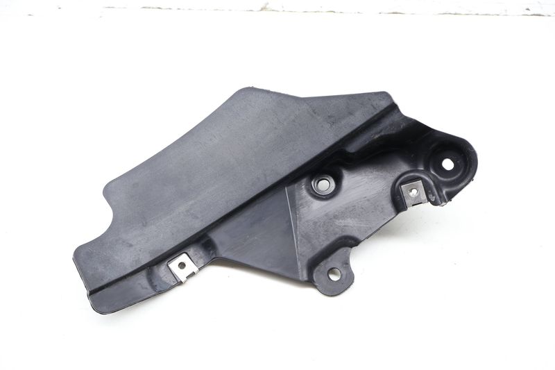 Wheel Spoiler / Mud Flap 4M0854815F — Used (SKU 729267)