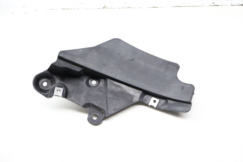 Wheel Spoiler / Mud Flap 4M0854816F — Used (SKU 729268)