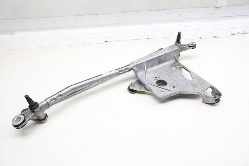 Windshield Wiper Transmission / Bracket 4M8955023 — Used (SKU 729278)