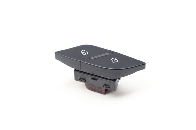 Door Lock / Unlock Switch Button 8V2962108A — Used (SKU 629965)