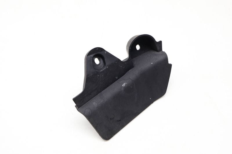 Wheel Spoiler / Mud Flap 8V5853834 — Used (SKU 630100)