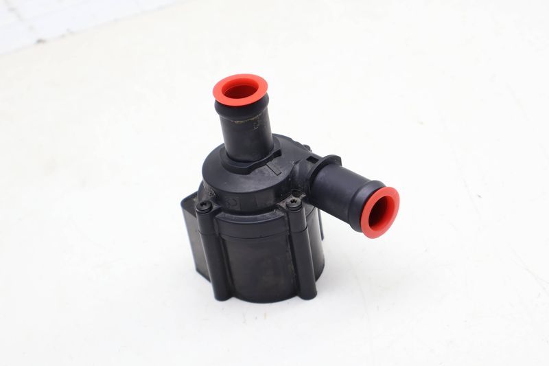 Auxiliary Water / Coolant Pump 06H121601M — Used (SKU 699727)