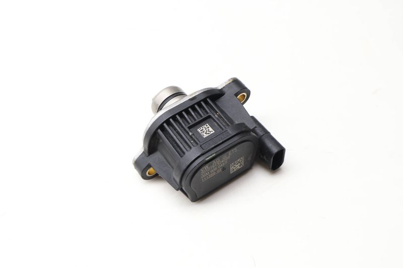 Engine Timing Solenoid Valve 06M906048F — Used (SKU 621503)