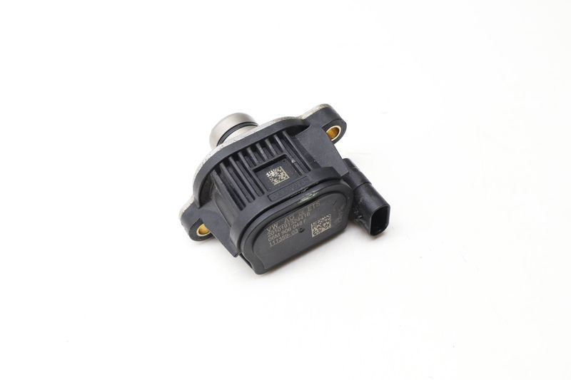 Engine Timing Solenoid Valve 06M906048F — Used (SKU 621505)