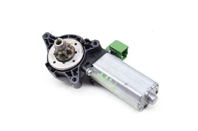 Rear Tilt Seat Motor (HEIGHT) 3Q0959111A — Used (SKU 699857)