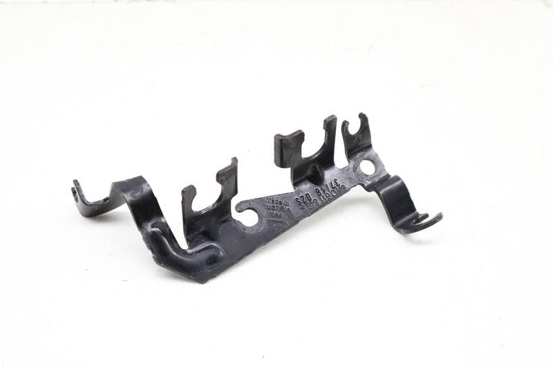 Brake Line / Hose Bracket 8W0611846S — Used (SKU 699734)