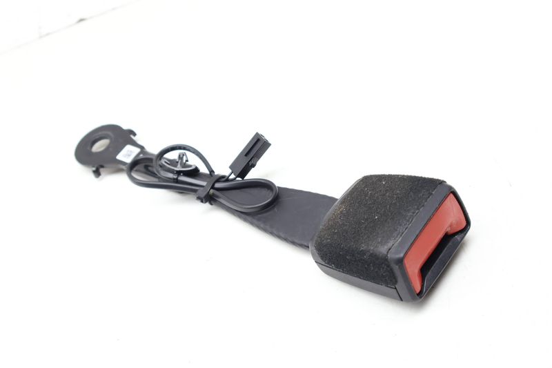 Seat Belt Buckle / Receiver 8W0857755A — Used (SKU 699681)