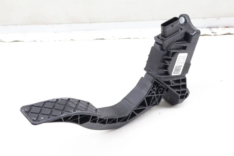 Gas Pedal / Acceleration Module 8W1723523A — Used (SKU 621848)