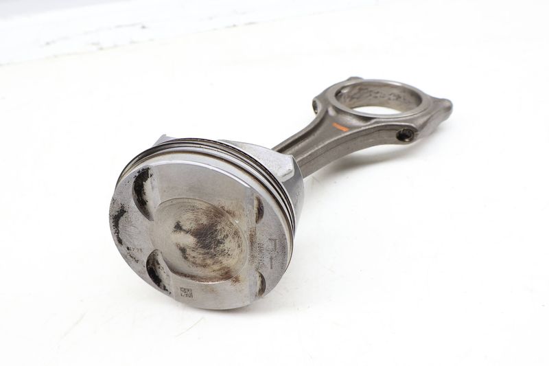 Piston w/ Connecting Rod 06M107065AD — Used (SKU 699883)