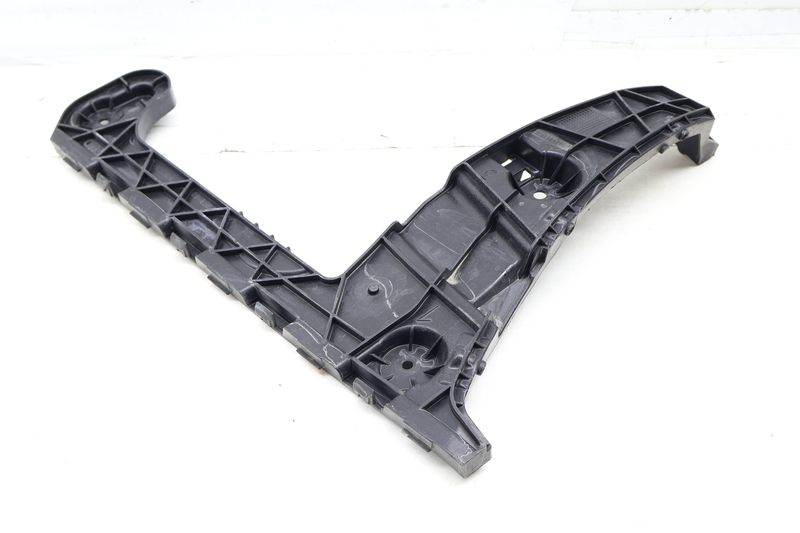 Bumper Guide / Mount Bracket 8W6807453 — Used (SKU 699865)