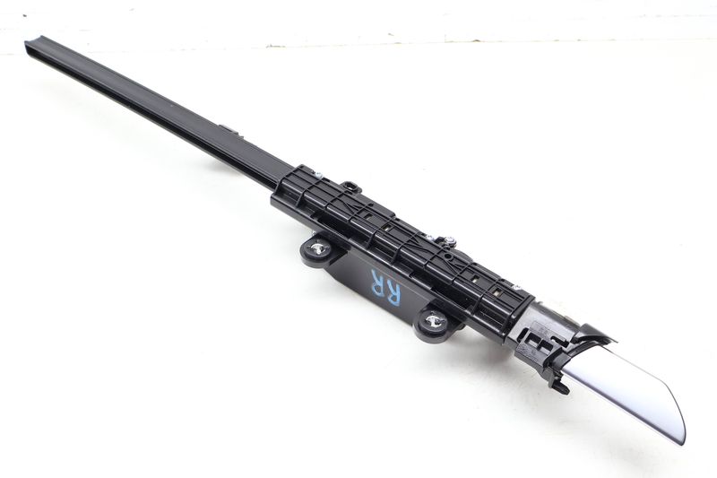 Electric Seat Belt Motor w/ Trim 8W6857760 — Used (SKU 699664)